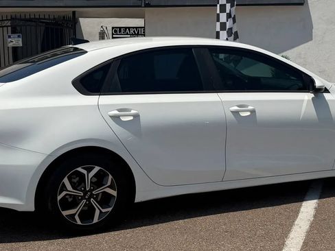 Used 2020 Kia Forte LXS FWD image 15