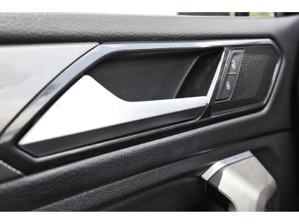 Used 2022 Volkswagen Tiguan SE AWD/4WD image 23