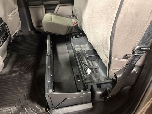 Used 2020 Ford F250 XLT w/ XLT Value Package image 25