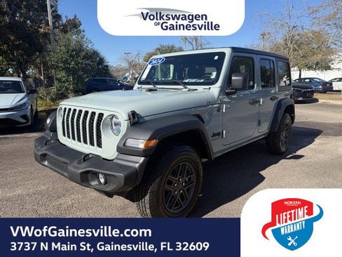 Used 2024 Jeep Wrangler Sport S image 3