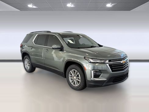 Used 2023 Chevrolet Traverse LT FWD image 7