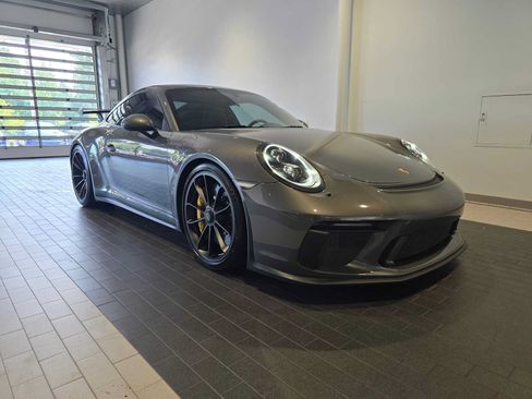 Used 2018 Porsche 911 GT3 RWD image 9