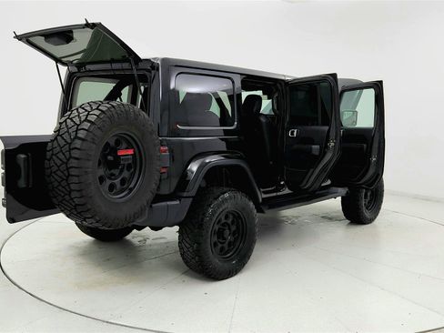 Used 2021 Jeep Wrangler Unlimited Sahara AWD/4WD image 11