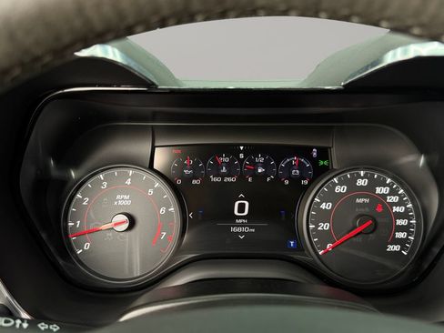 Used 2023 Chevrolet Camaro SS RWD image 19