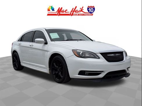 Used 2014 Chrysler 200 Limited w/ Sun/Sound Group FWD image 2