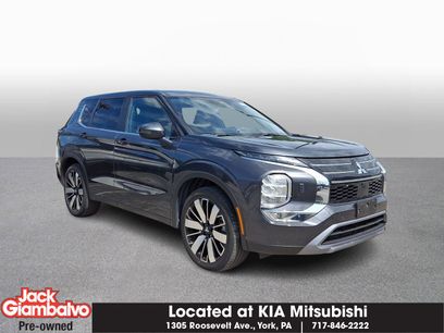 Used 2025 Mitsubishi Outlander SE