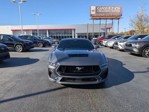 Used 2024 Ford Mustang GT Premium image 3