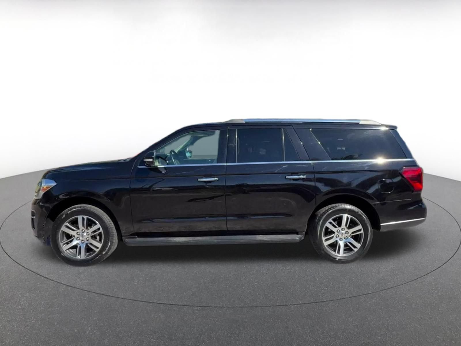 Used 2024 Ford Expedition Max Limited RWD image 7