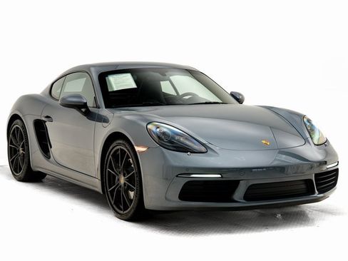 Used 2025 Porsche 718 Cayman image 33