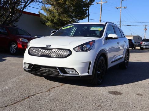 Used 2019 Kia Niro S Touring image 3