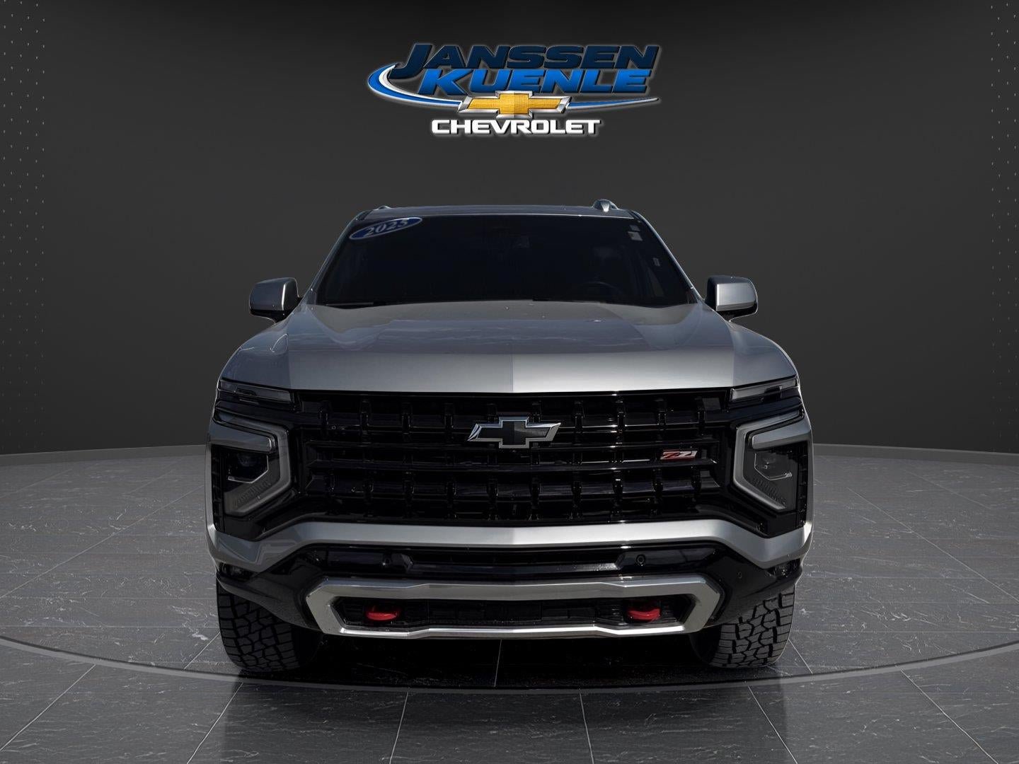 Used 2025 Chevrolet Suburban Z71 AWD/4WD image 7