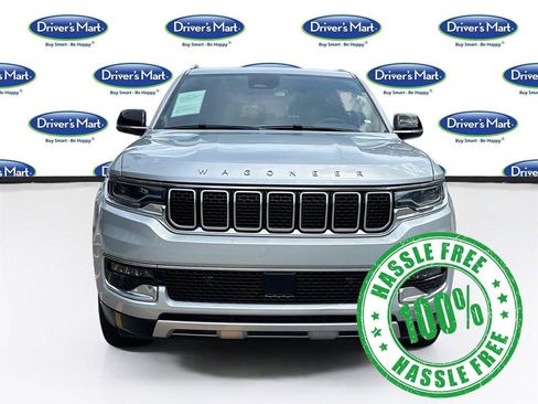 Used 2024 Jeep Wagoneer Series II w/ Flexible Seating Group RWD image 2
