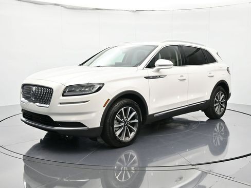 Certified 2022 Lincoln Nautilus FWD image 1