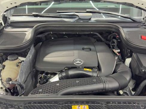 Used 2022 Mercedes-Benz GLE 350 4MATIC w/ AMG Line Exterior image 38