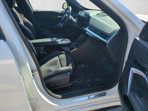 Used 2023 BMW X1 xDrive28i w/ M Sport Package AWD/4WD image 23