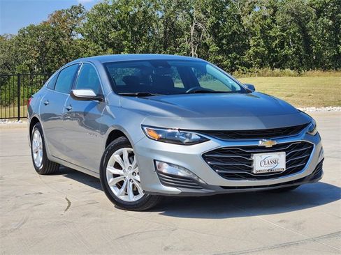 Used 2024 Chevrolet Malibu LT image 1