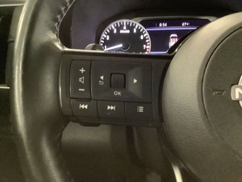 Used 2022 Nissan Pathfinder SL AWD/4WD image 23