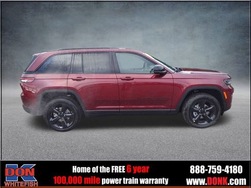 New 2025 Jeep Grand Cherokee Altitude image 9