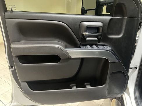 Certified 2017 Chevrolet Silverado 2500 LT AWD/4WD image 19