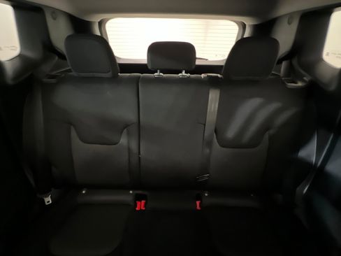 Used 2020 Jeep Renegade Sport w/ Sport Appearance Group image 26