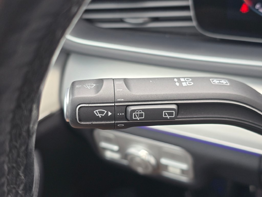 Used 2020 Mercedes-Benz GLS 450 4MATIC image 31