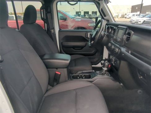 Certified 2021 Jeep Gladiator Willys image 25