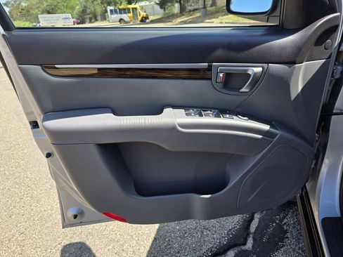 Used 2010 Hyundai Santa Fe GLS AWD/4WD image 13