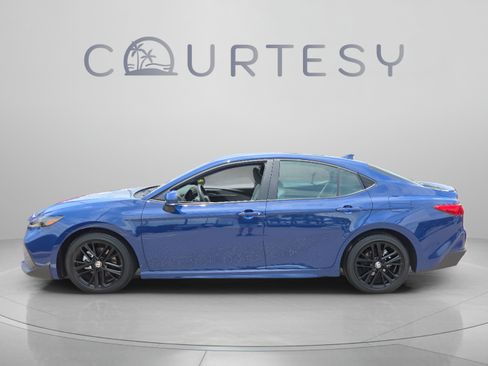 Used 2026 Toyota Camry SE FWD image 2
