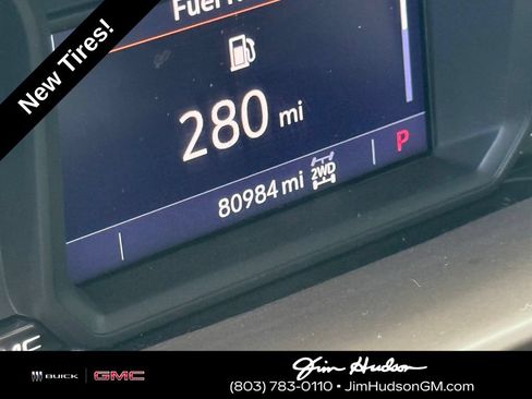 Used 2022 GMC Sierra 1500 SLT w/ X31 Off-Road Package AWD/4WD image 3