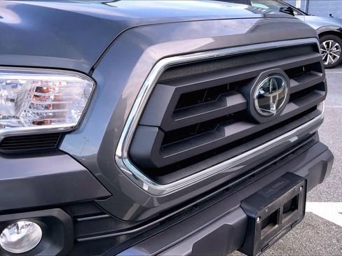 Used 2022 Toyota Tacoma SR5 image 29