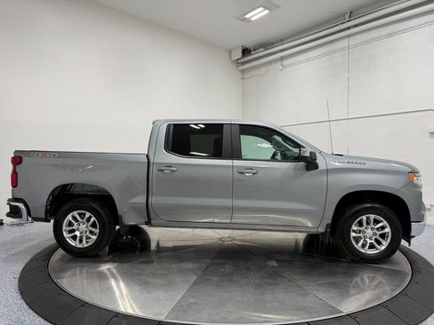 Used 2025 Chevrolet Silverado 1500 RST w/ Convenience Package II image 8