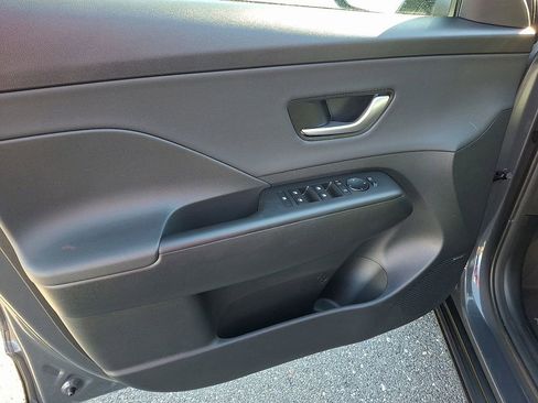 Used 2024 Hyundai Kona Limited image 14