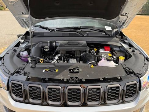 New 2026 Jeep Compass Latitude image 35