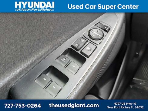 Used 2020 Hyundai Tucson Value FWD image 25
