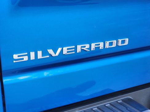 Used 2022 Chevrolet Silverado 1500 LT image 11