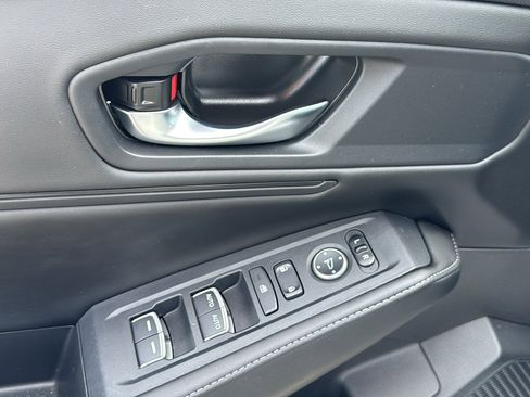 Used 2024 Honda Accord Sport image 11