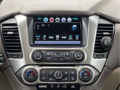 Used 2020 Chevrolet Tahoe Premier RWD image 12