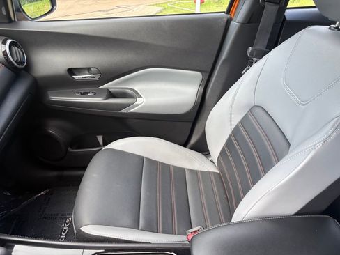 Used 2023 Nissan Kicks SR w/ SR Premium Package FWD image 16