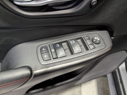 Used 2022 Jeep Cherokee Trailhawk w/ Premium Leather Package image 12