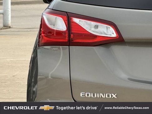 Used 2018 Chevrolet Equinox Premier FWD image 10