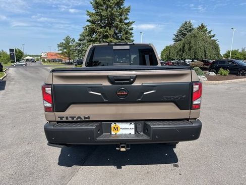 Used 2021 Nissan Titan PRO-4X w/ Pro-4x Convenience Package AWD/4WD image 4