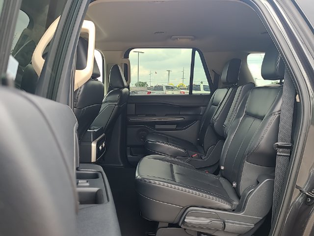Used 2024 Ford Expedition Max XLT AWD/4WD image 24