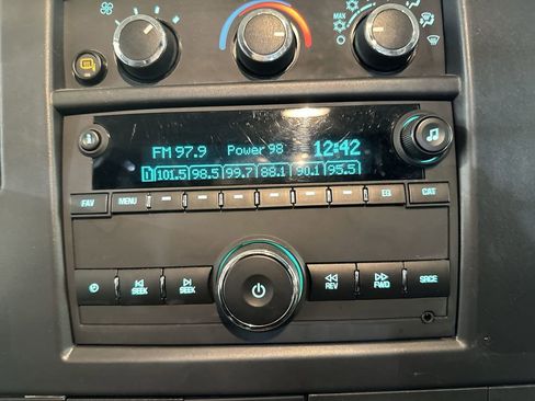 Used 2024 Chevrolet Express 2500 w/ Driver Convenience Package image 12