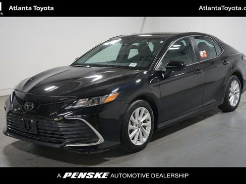 Certified 2021 Toyota Camry LE FWD image 1