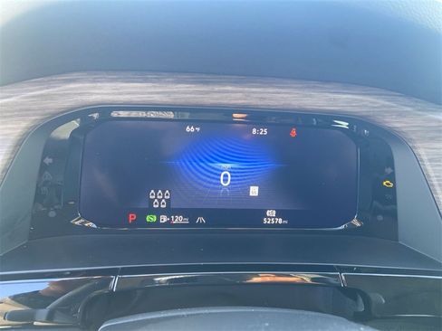 Used 2024 Volkswagen Atlas SEL image 12