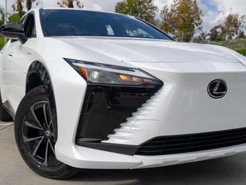 New 2026 Lexus RZ 350e 2WD image 4