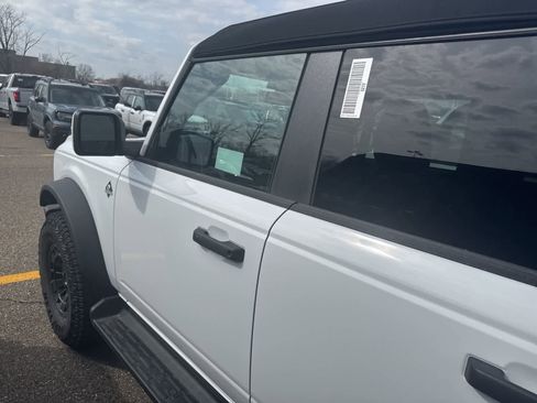 New 2026 Ford Bronco Outer Banks w/ Sasquatch Package image 4