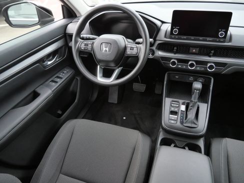 Used 2024 Honda CR-V LX image 9