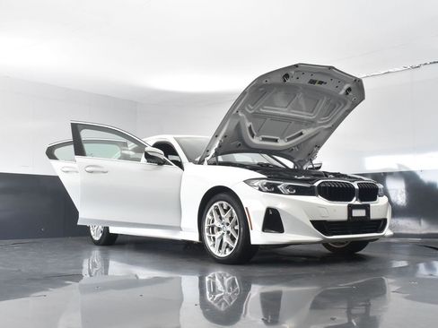 Used 2025 BMW 330i xDrive Sedan image 29