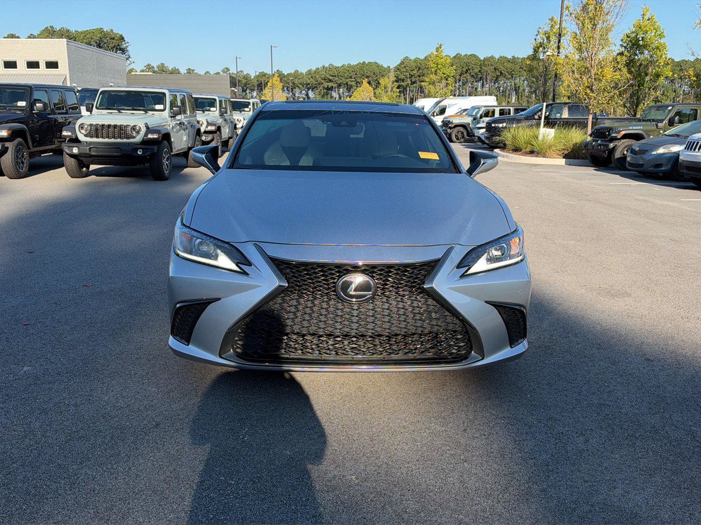 Used 2023 Lexus ES 350 F Sport w/ Accessory Package (Z1) FWD image 2